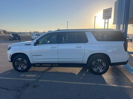 2025 Chevrolet Suburban 4WD Z71