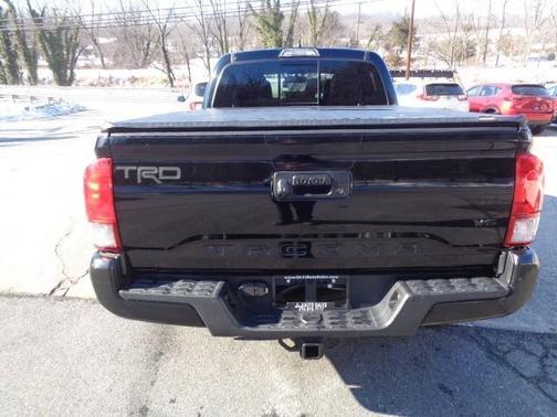 2017 Toyota Tacoma TRD Sport