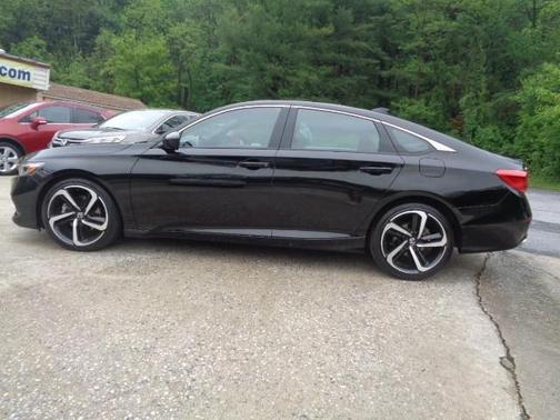 Crystal Black Pearl 2022 Honda Accord Sport 2.0T