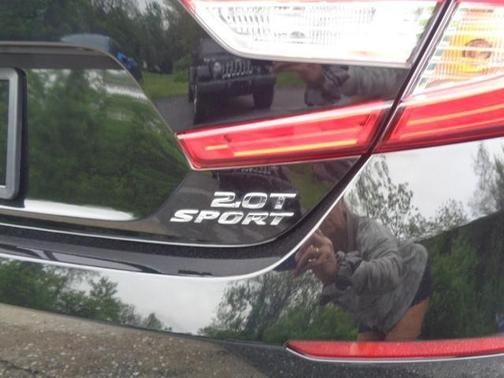 Crystal Black Pearl 2022 Honda Accord Sport 2.0T