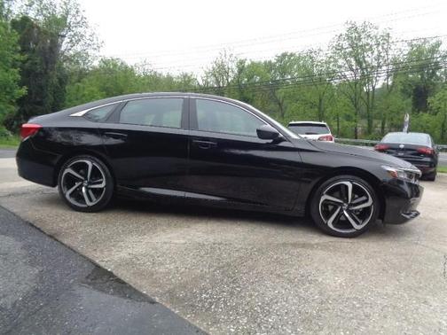 Crystal Black Pearl 2022 Honda Accord Sport 2.0T