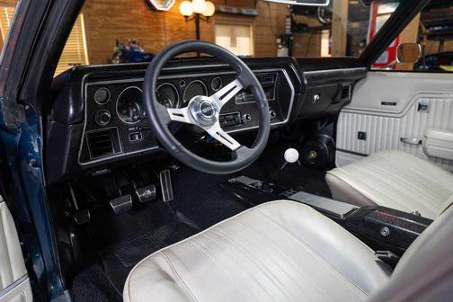 Blue 1970 Chevrolet Chevelle 454ci V8, Tremek TKX 5-Speed, Fathom Blue