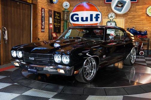 Black 1970 Chevrolet Chevelle SS