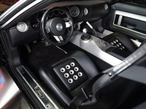 2005 Ford GT Stripe Delete