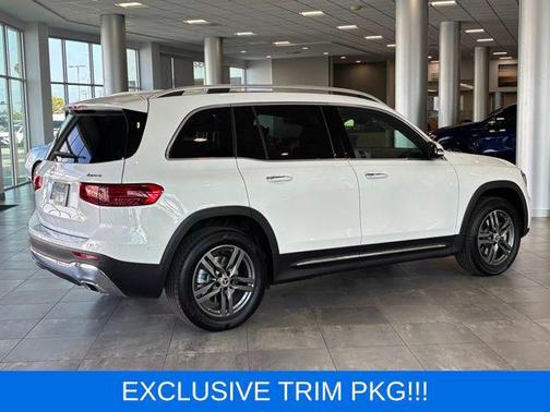Polar White 2026 Mercedes-Benz GLB 250 4MATIC