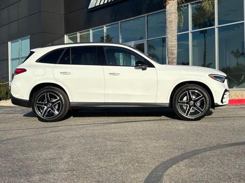 2026 Mercedes-Benz GLC 300 4MATIC