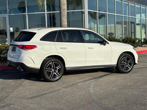 2026 Mercedes-Benz GLC 300 4MATIC