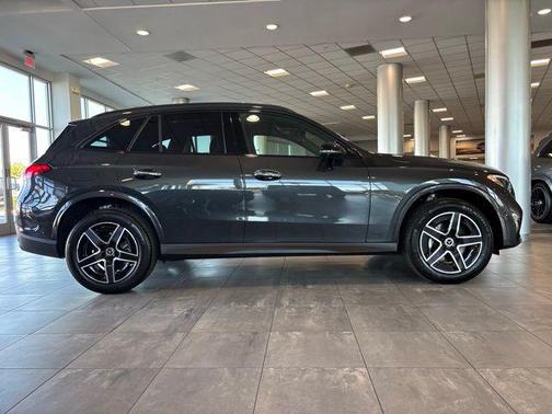 2026 Mercedes-Benz GLC 300 Base
