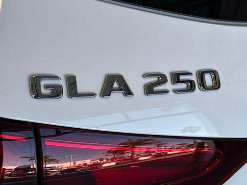 2026 Mercedes-Benz GLA 250 4MATIC