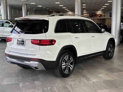 2025 Mercedes-Benz GLB 250 