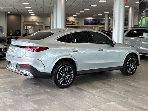 Cirrus Silver Metallic 2026 Mercedes-Benz GLC 300