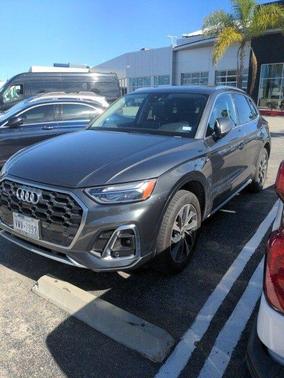 Daytona Gray Pearl 2022 Audi Q5 45 S line Premium Plus