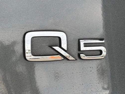 2022 Audi Q5 45 S line Premium Plus