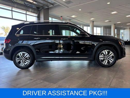 Night Black 2026 Mercedes-Benz GLB 250