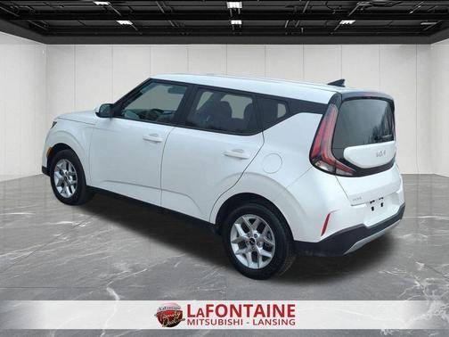 Snow White Pearl 2025 Kia Soul LX
