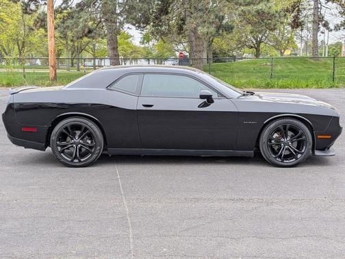 Pitch Black Clearcoat 2021 Dodge Challenger R/T