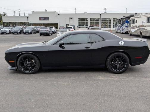 Pitch Black Clearcoat 2021 Dodge Challenger R/T