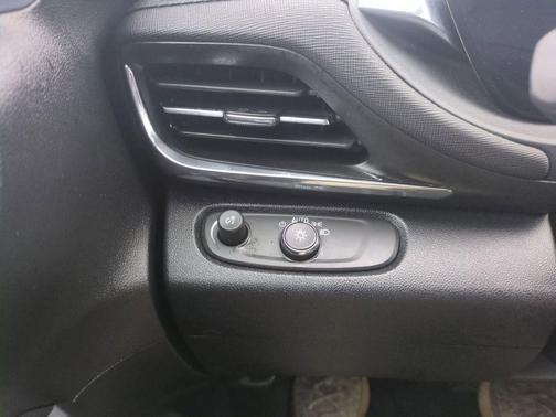 Gray Metallic 2025 Buick Envista Preferred