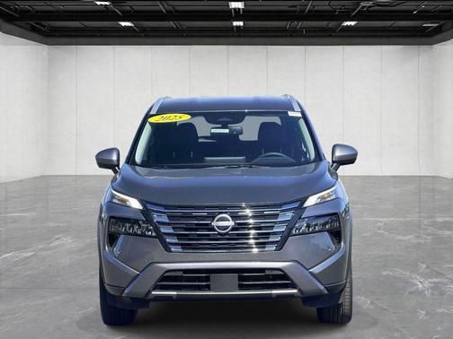 Gun Metallic 2025 Nissan Rogue SL