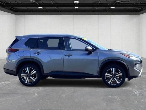 Gun Metallic 2025 Nissan Rogue SL