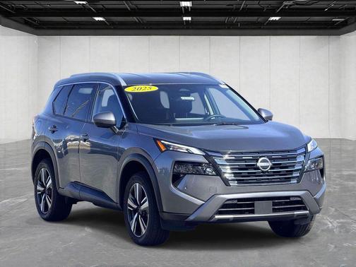 Gun Metallic 2025 Nissan Rogue SL