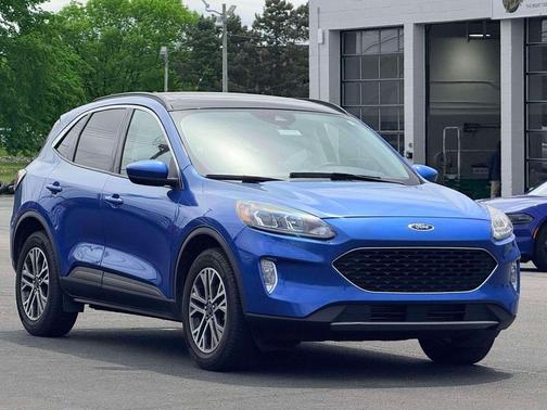 Blue Metallic 2021 Ford Escape SEL