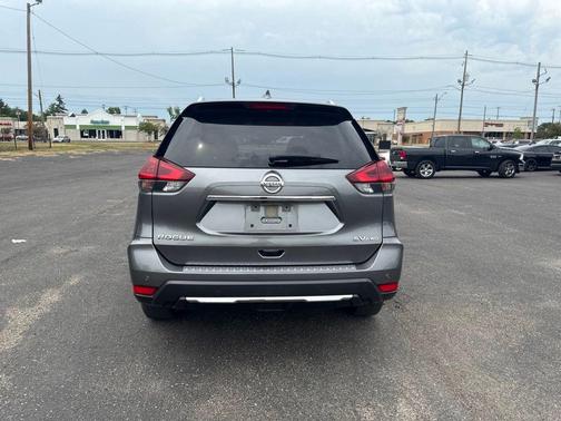 Gun Metallic 2019 Nissan Rogue SV