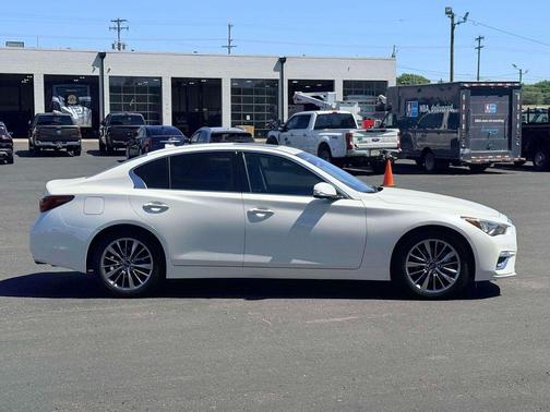 Majestic White 2023 INFINITI Q50 LUXE