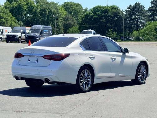 Majestic White 2023 INFINITI Q50 LUXE