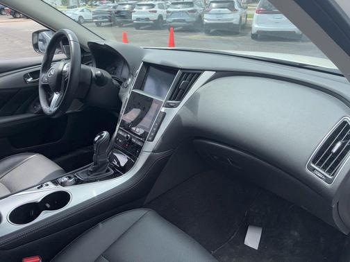 Majestic White 2023 INFINITI Q50 LUXE