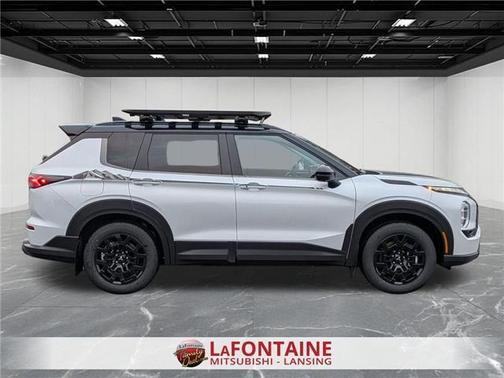 Diamond White 2026 Mitsubishi Outlander Trail Edition