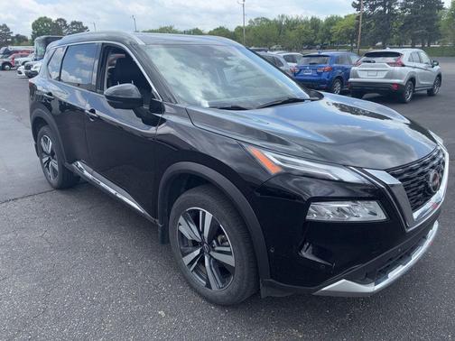 Super Black 2023 Nissan Rogue Platinum