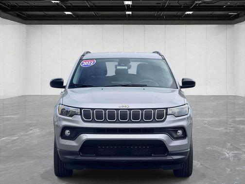 Billet Silver Metallic Clearcoat 2022 Jeep Compass Latitude