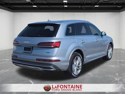Satellite Silver Metallic 2024 Audi Q7 55 Premium Plus