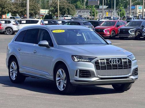 Satellite Silver Metallic 2024 Audi Q7 55 Premium Plus