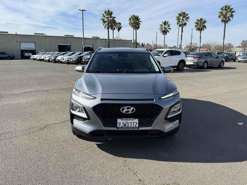 2021 Hyundai KONA SEL