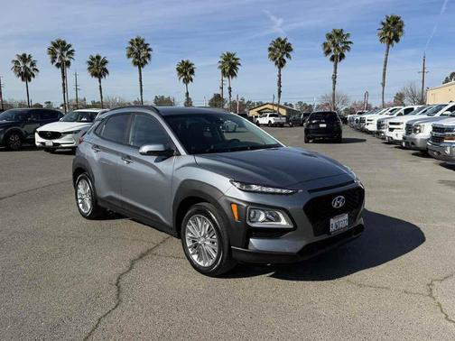 2021 Hyundai KONA SEL