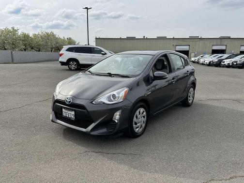 2016 Toyota Prius c One