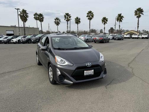 2016 Toyota Prius c One