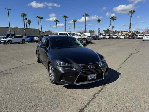 2018 Lexus IS 300 Base