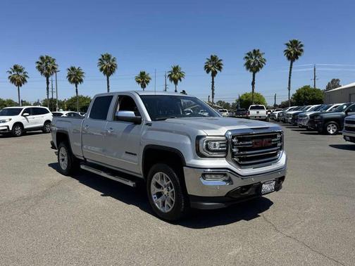 Quicksilver Metallic 2017 GMC Sierra 1500 SLT