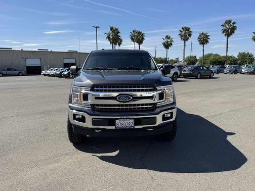 Magnetic Metallic 2018 Ford F-150 XLT