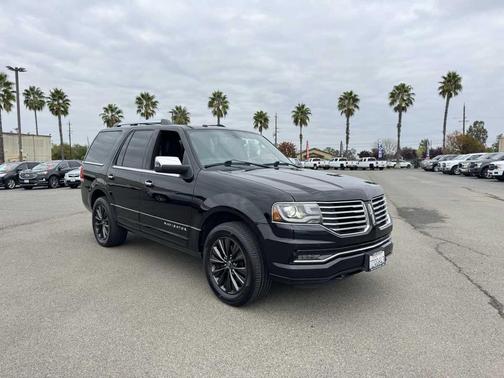 2017 Lincoln Navigator Select