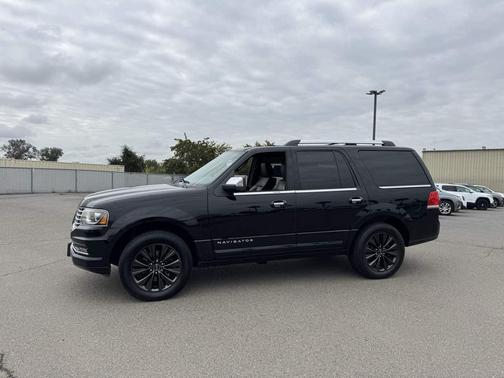 2017 Lincoln Navigator Select