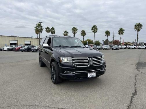2017 Lincoln Navigator Select