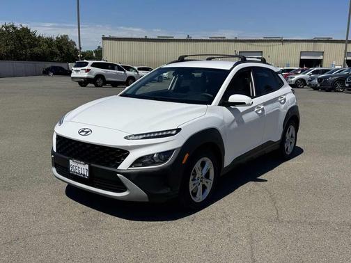 Lunar White 2022 Hyundai KONA SEL