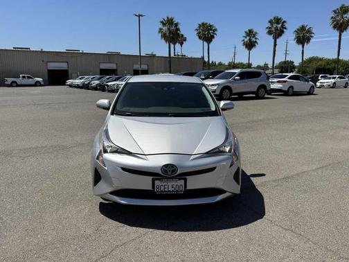 Classic Silver Metallic 2017 Toyota Prius Two