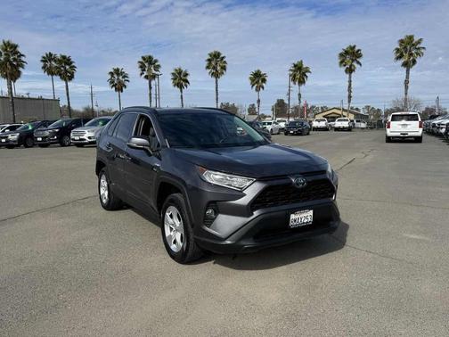 2019 Toyota RAV4 Hybrid XLE
