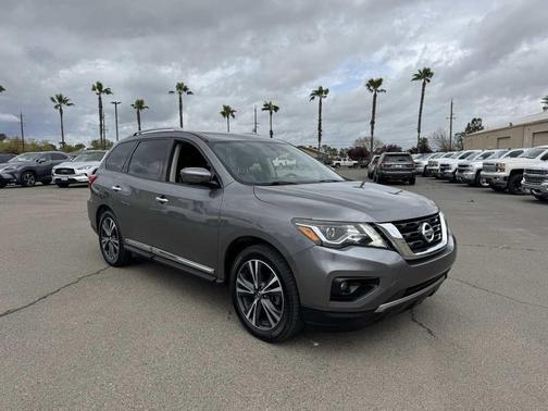 2020 Nissan Pathfinder Platinum 2WD