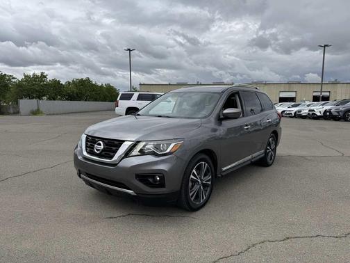 2020 Nissan Pathfinder Platinum 2WD